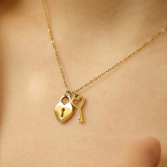 Heart Lock Dainty Necklace | Gold Plated Stainless Steel - Picture 2 of 4